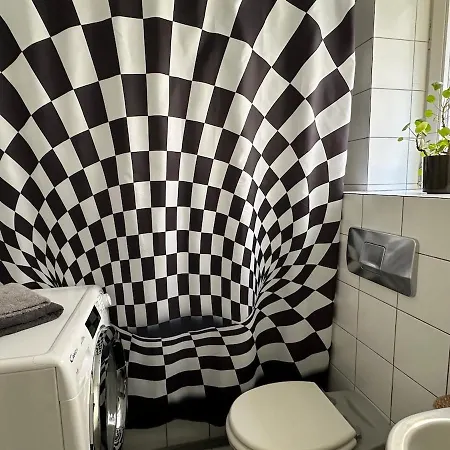 2-room Domicile In Wuerzburg's Trendy District *